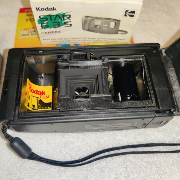 Kodak Star 635 DX Wind 35MM Camera, with Manual and Case - Picture 8 of 16